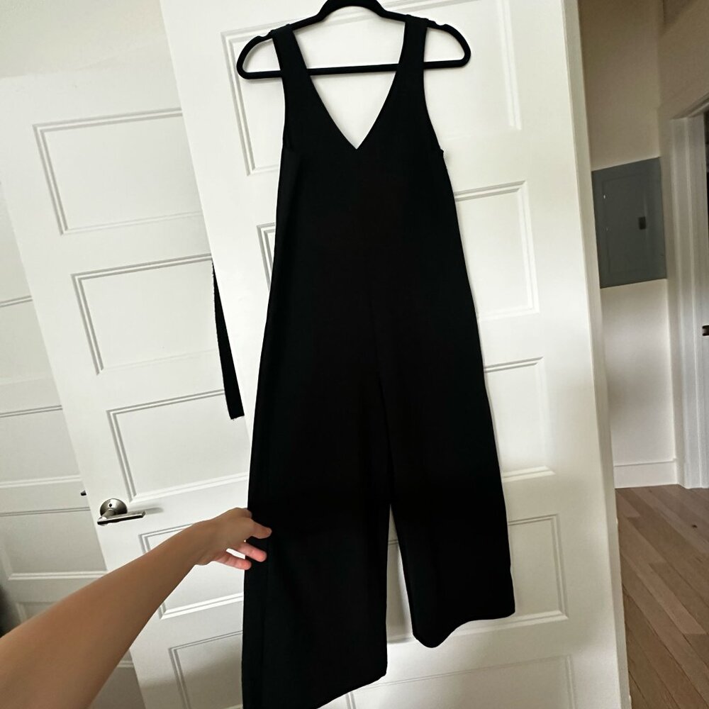 Black stretchy romper / overalls